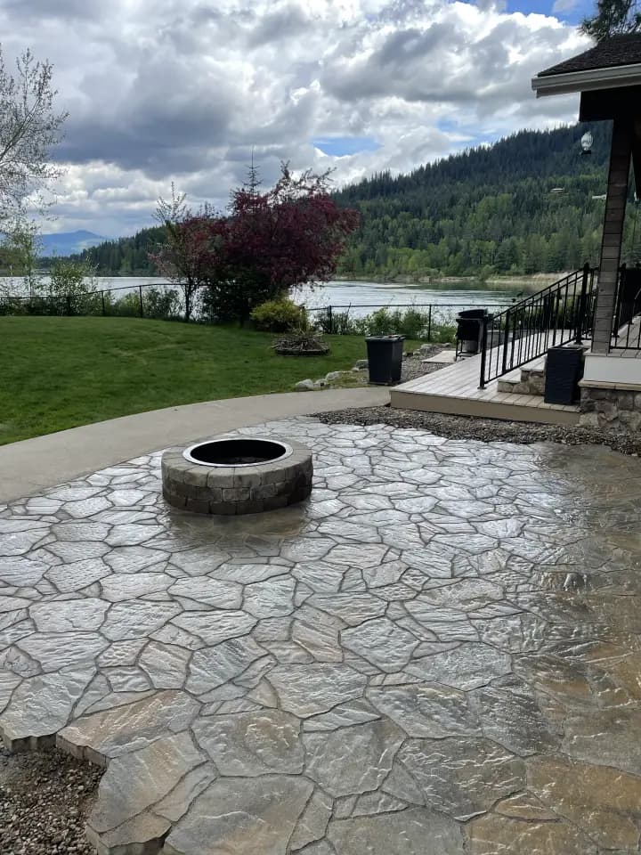 Lakeside stone patio thumbnail